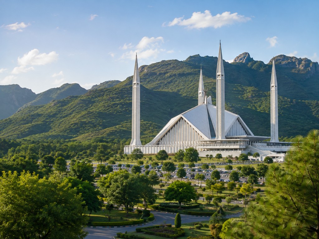 Faisal Mosque and Margalla Hills in Islamabad
